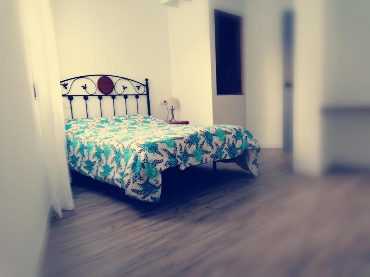 Ambroz Y Plata Villa อัลเดอานวยวา เดล กามิโน ภายนอก รูปภาพ